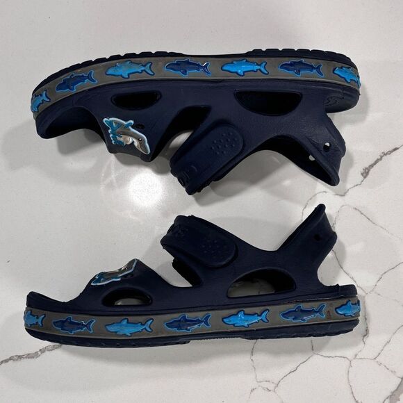 Crocs | FunLab Boys Waterproof Deep Blue Shark Comfort Sandals 206365 - Picture 9 of 13
